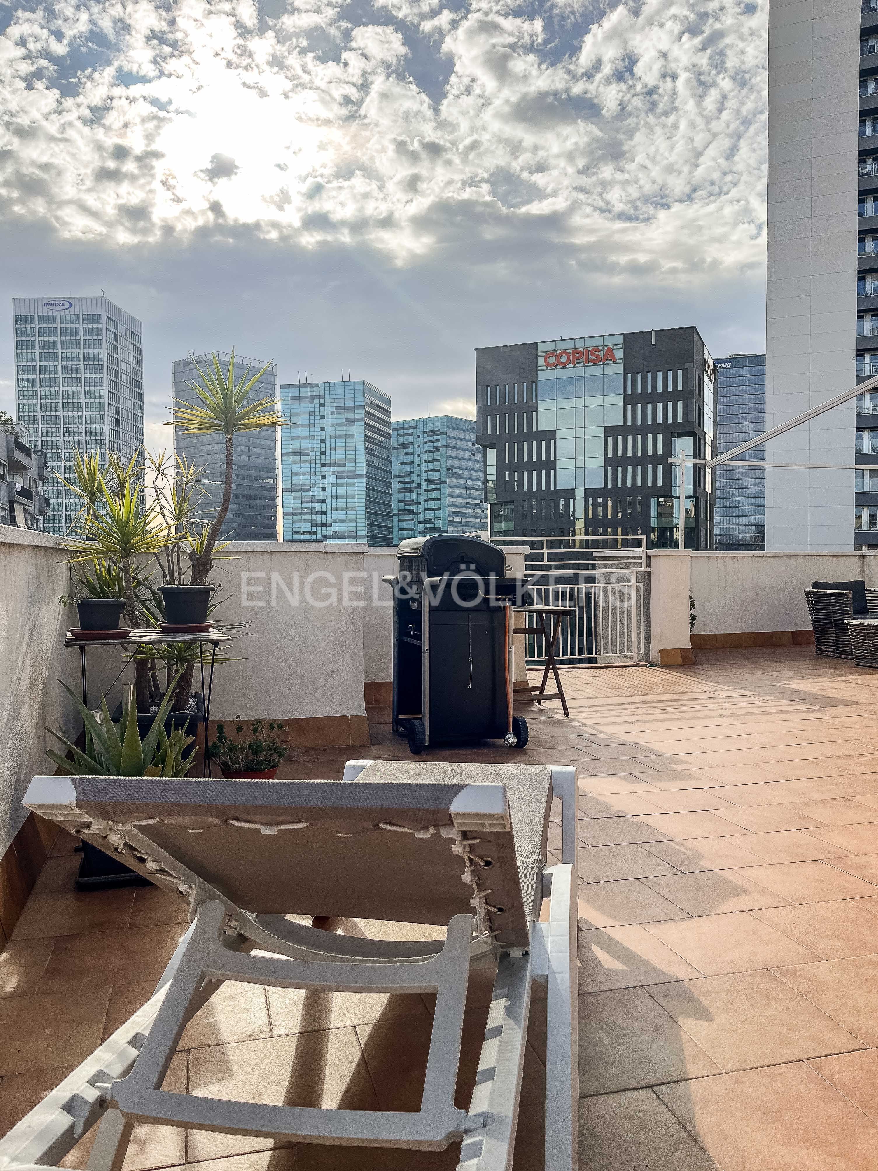Terrace of Attic to rent in L'Hospitalet de Llobregat  with Air Conditioner, Heating and Parquet flooring