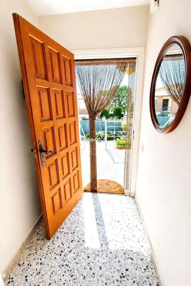 Casa amb terrassa en venda a calle del Ter, imagen 15