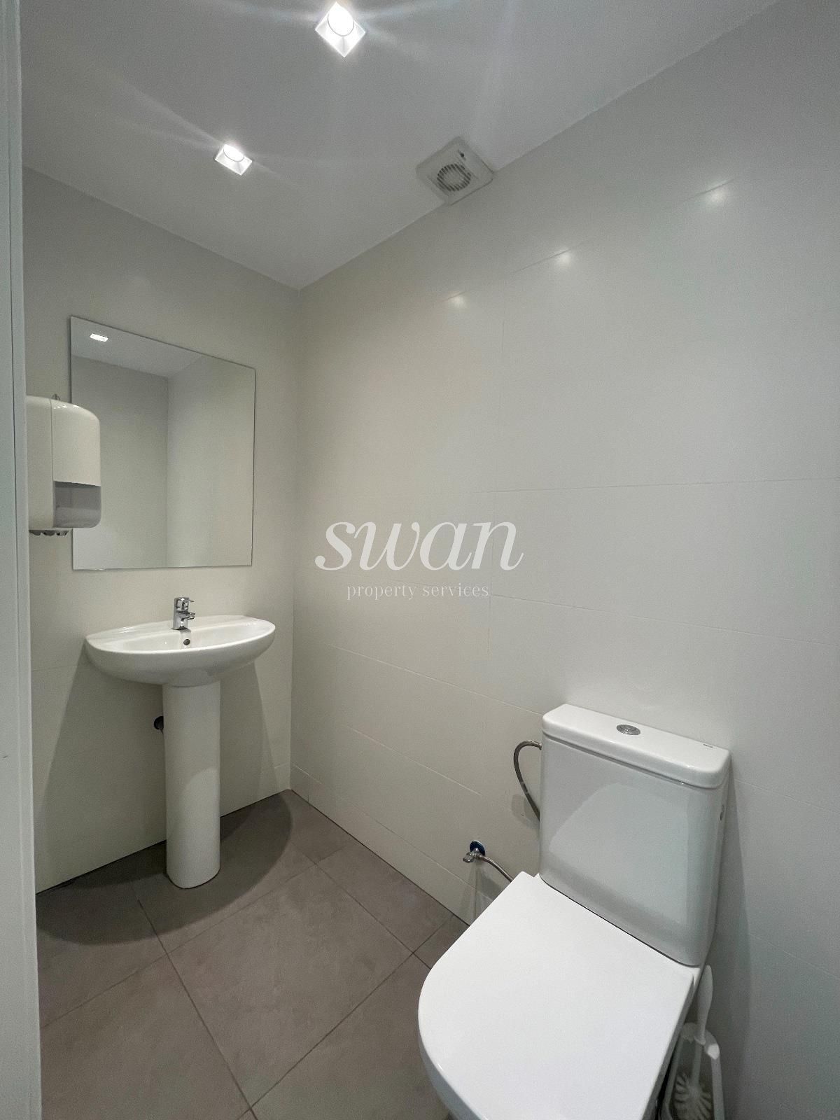 Bathroom of Office to rent in Sant Cugat del Vallès  with Air Conditioner