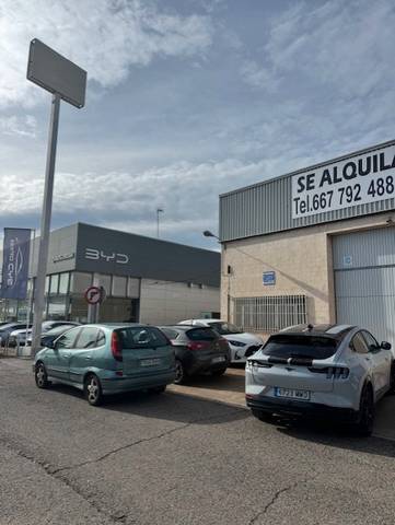 Nave industrial en Alquiler en Avenida Ausiás March, 186 en El Forn d'Alcedo