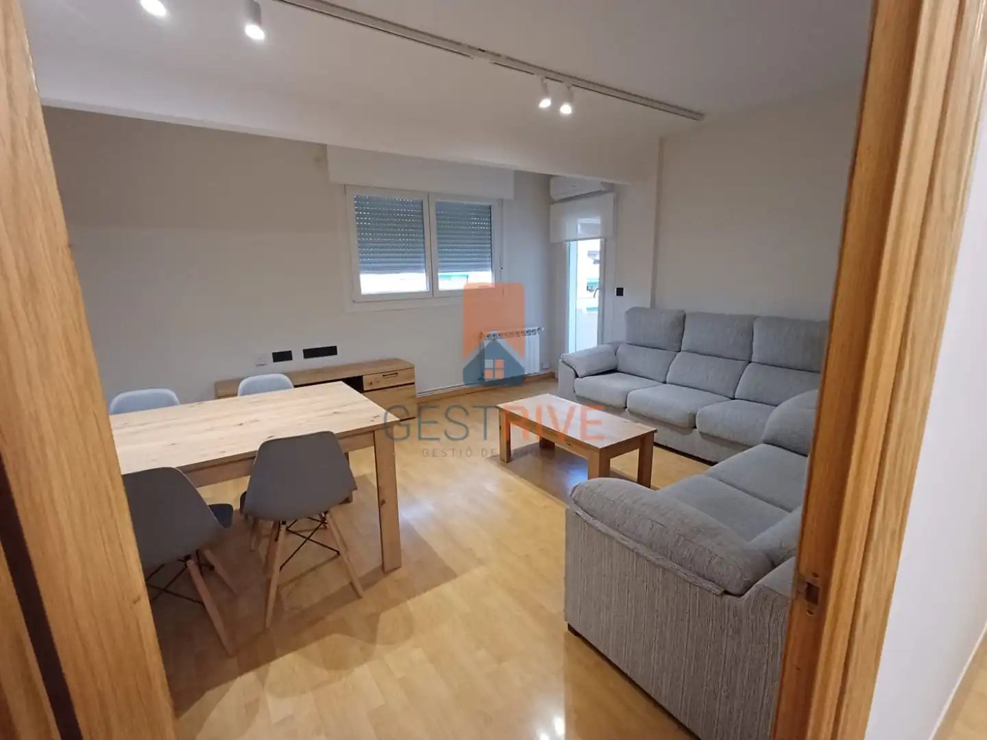 Flat for rent in Carrer del Riu Ebre, Cappont