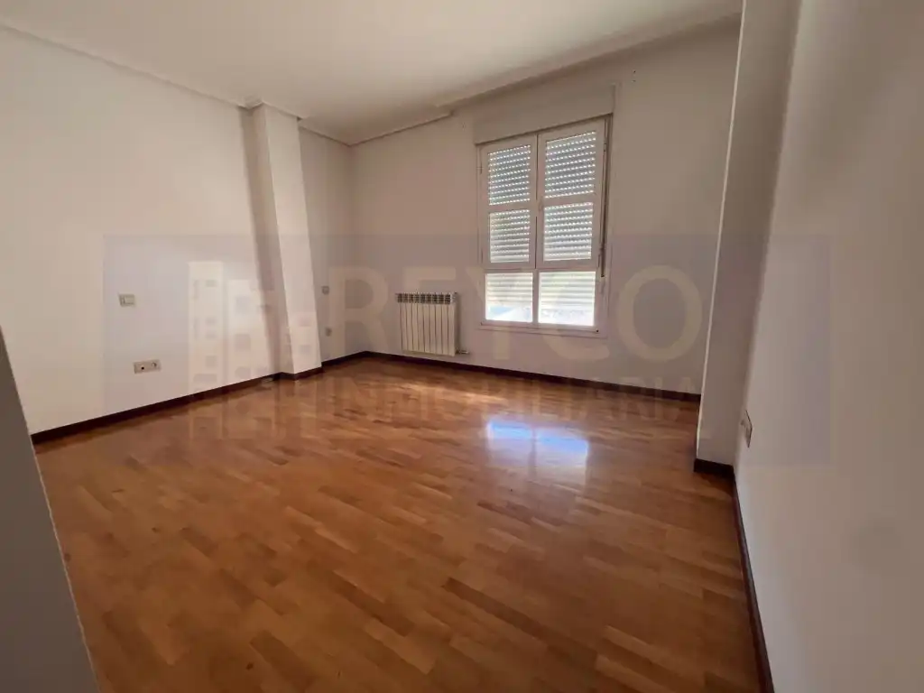 Flat with terrace for sale in Calle Magdalena, imagen 8