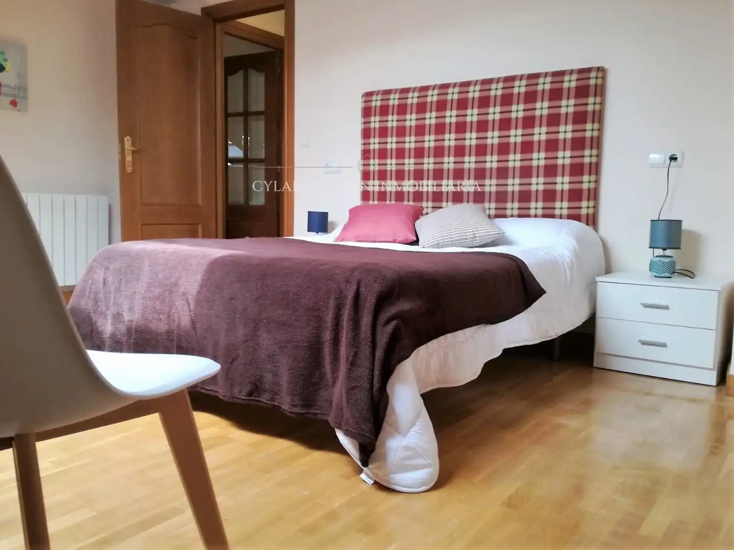 Bedroom of Flat for rent in Salamanca  with Heating, Parquet flooring and Furnished