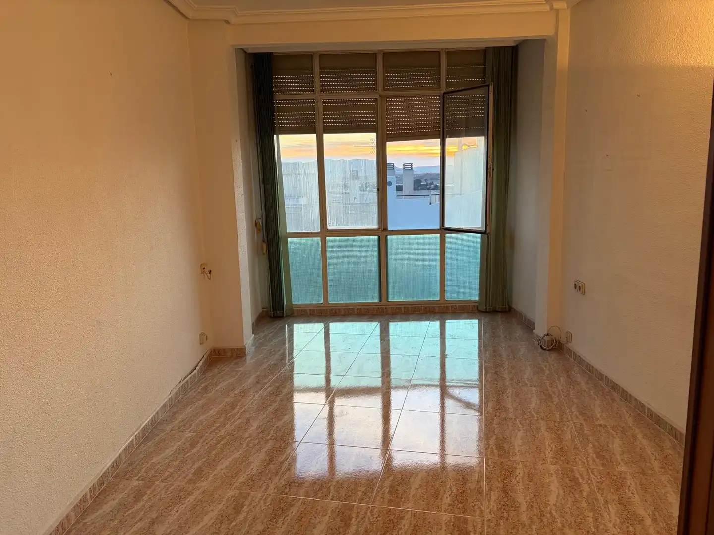 Piso en venta en Villena con Aire acondicionado, Trastero y Balcón