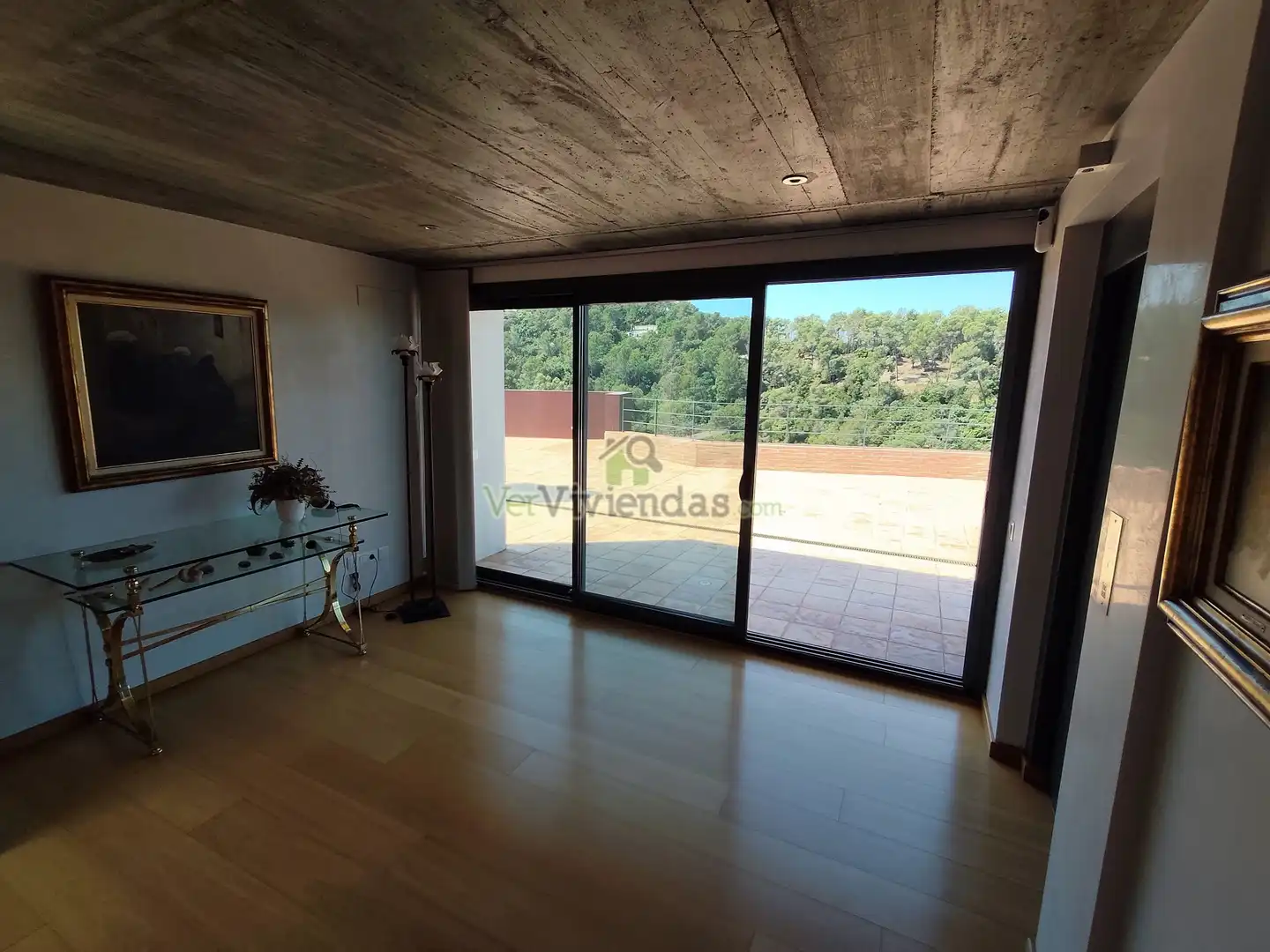 Sala d'estar de Casa o xalet en venda en Sant Cugat del Vallès amb Aire condicionat, Calefacció i Jardí privat