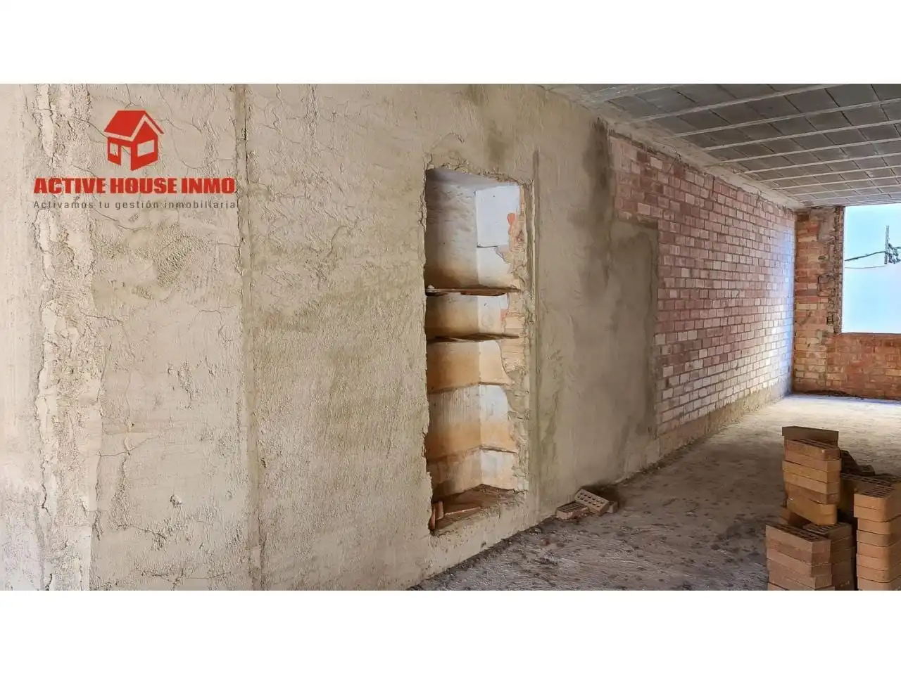 Casa adosada en venda en Santa Bàrbara amb Terrassa i Balcó