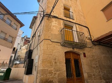 Casa amb balcó en venda a Calle Huerta Herradura