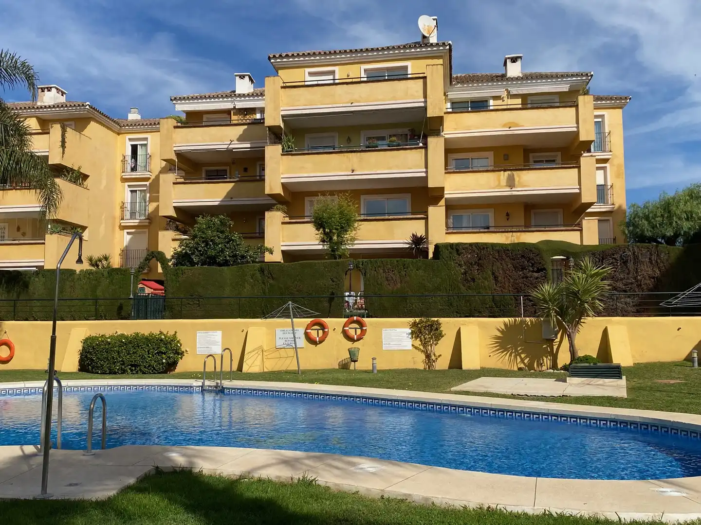 Vista exterior de Piso en venta en Mijas con Trastero y Piscina