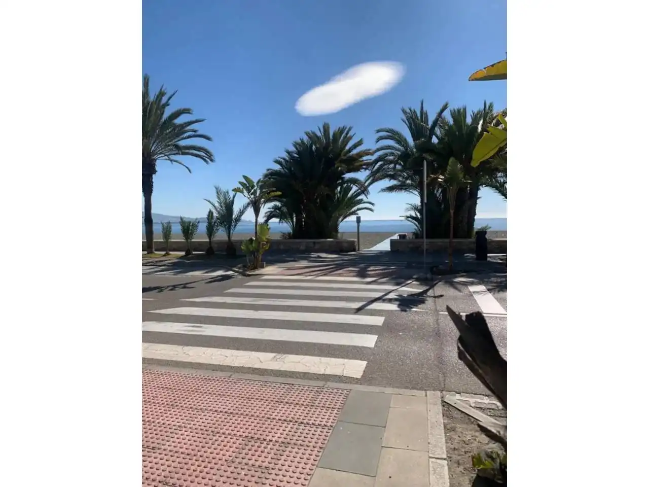 Vista exterior de Apartamento de alquiler en Almuñécar con Terraza