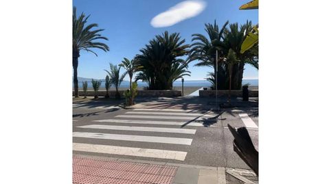 Foto 2 de Apartamento de alquiler en Paseo Velilla, 27, Velilla - Velilla Taramay, Almuñécar