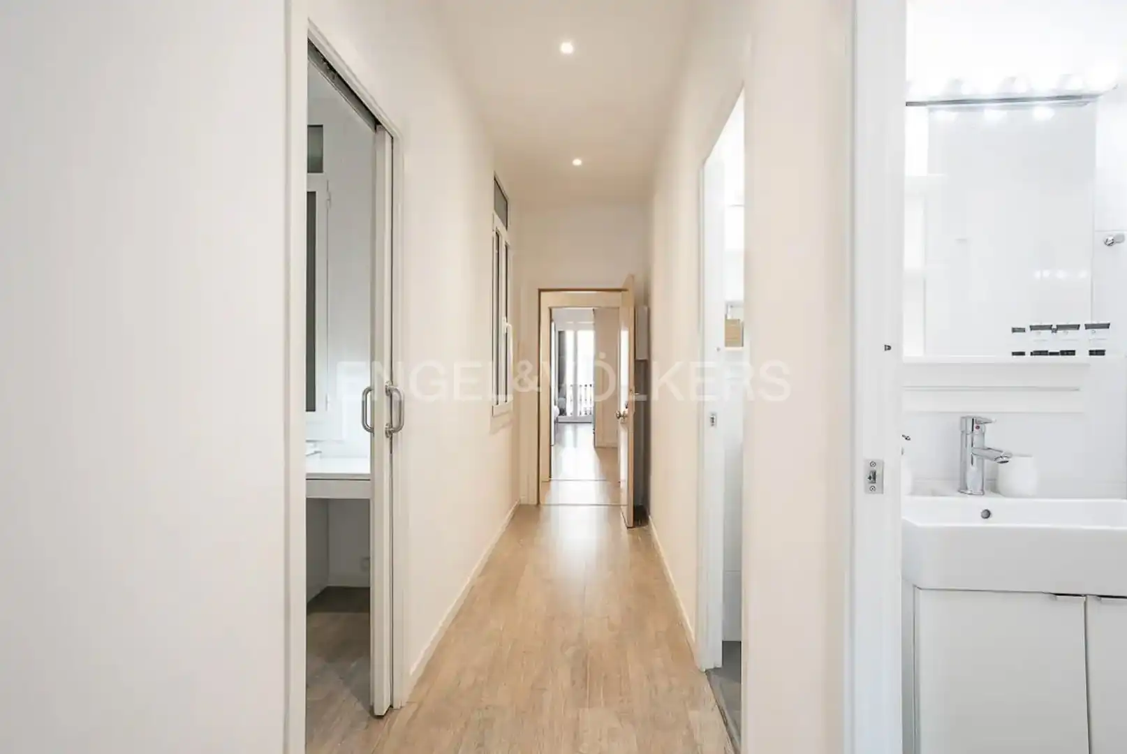 Appartamento con terrazza in vendita a Eixample, imagen 9