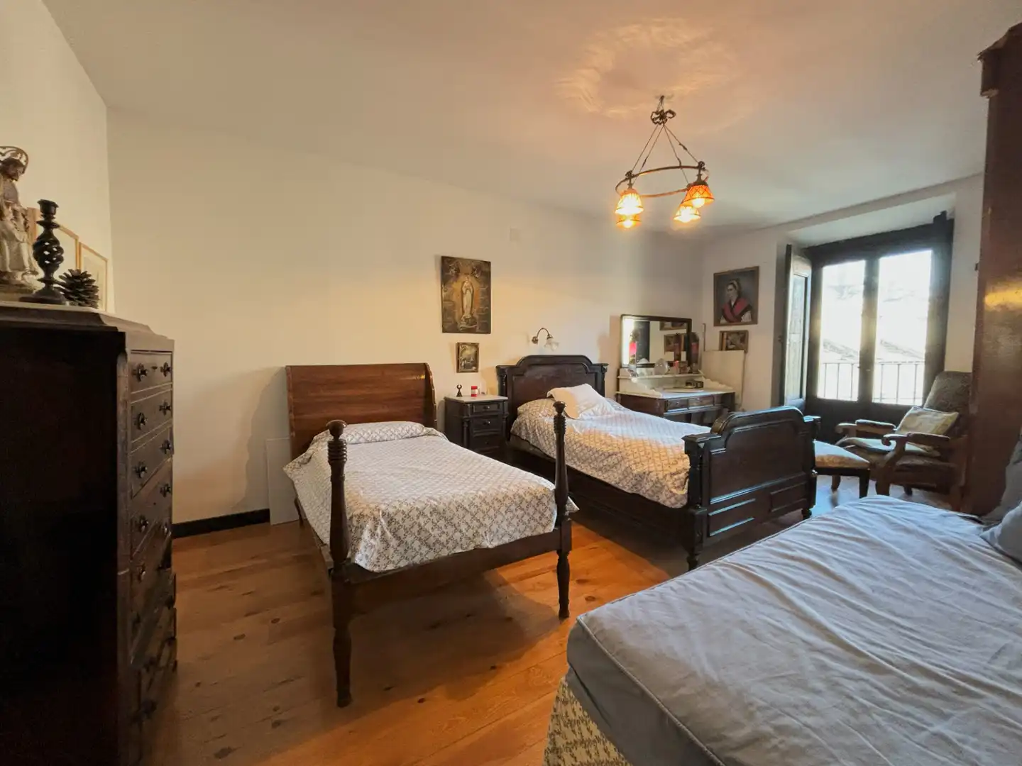 Habitación de Casa adosada en venta en Real Sitio de San Ildefonso con Calefacción, Jardín privado y Parquet