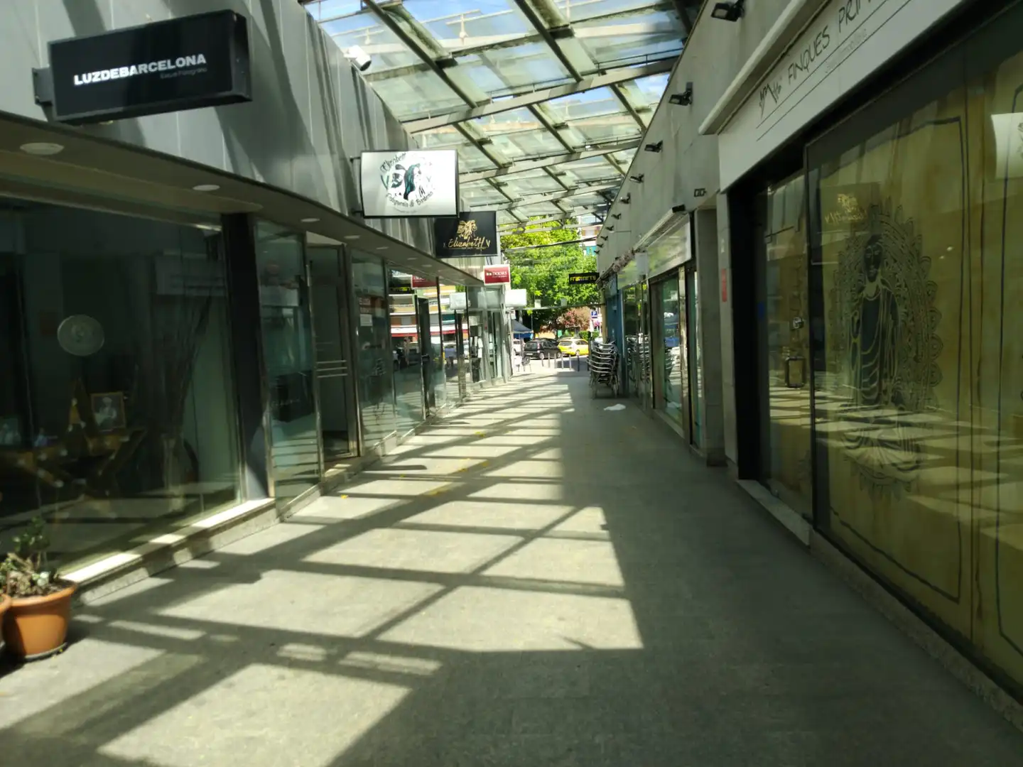Local de alquiler en Cerdanyola del Vallès con Aire acondicionado, Calefacción y Parquet