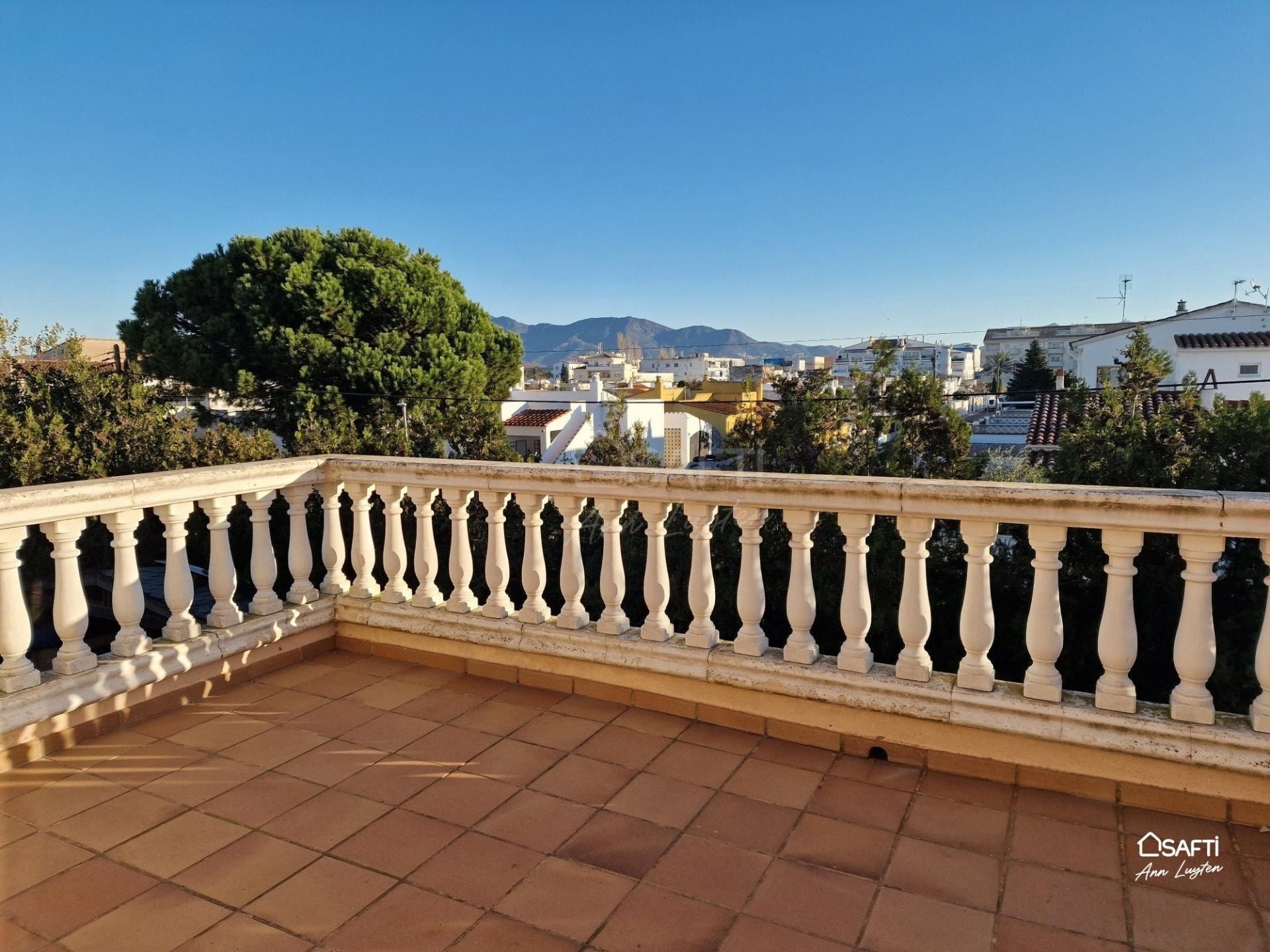 Single-family semi-detached for sale in Puigmal - Mas Nou