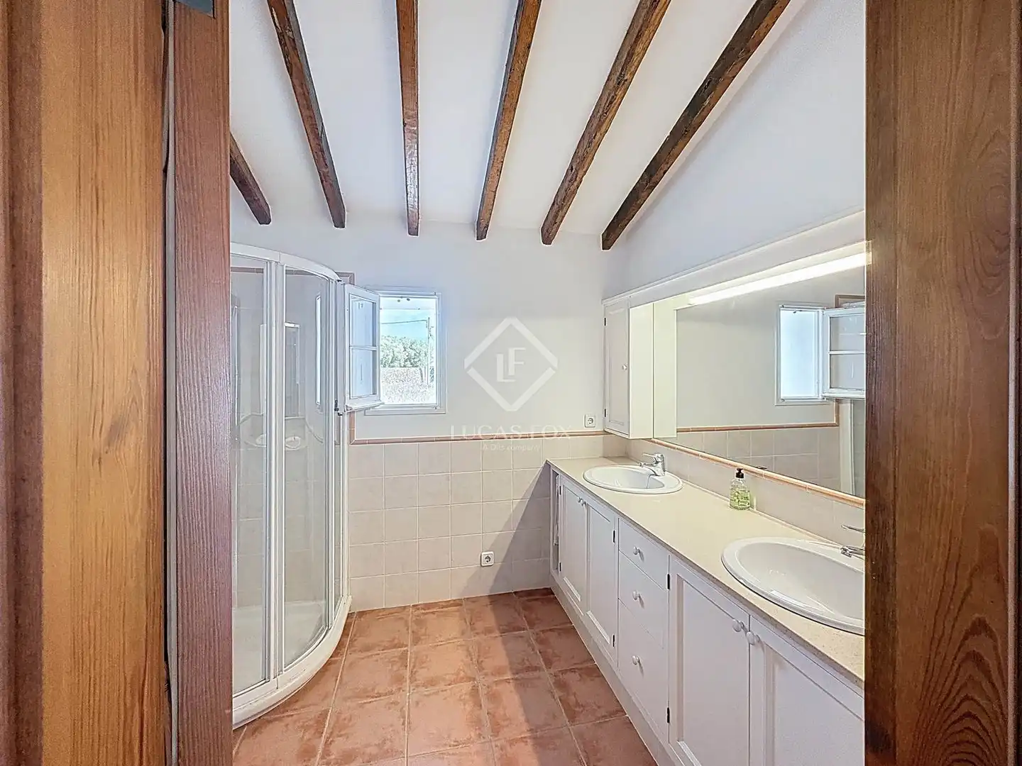 Baño de Finca rústica en venta en Es Castell con Aire acondicionado, Calefacción y Jardín privado