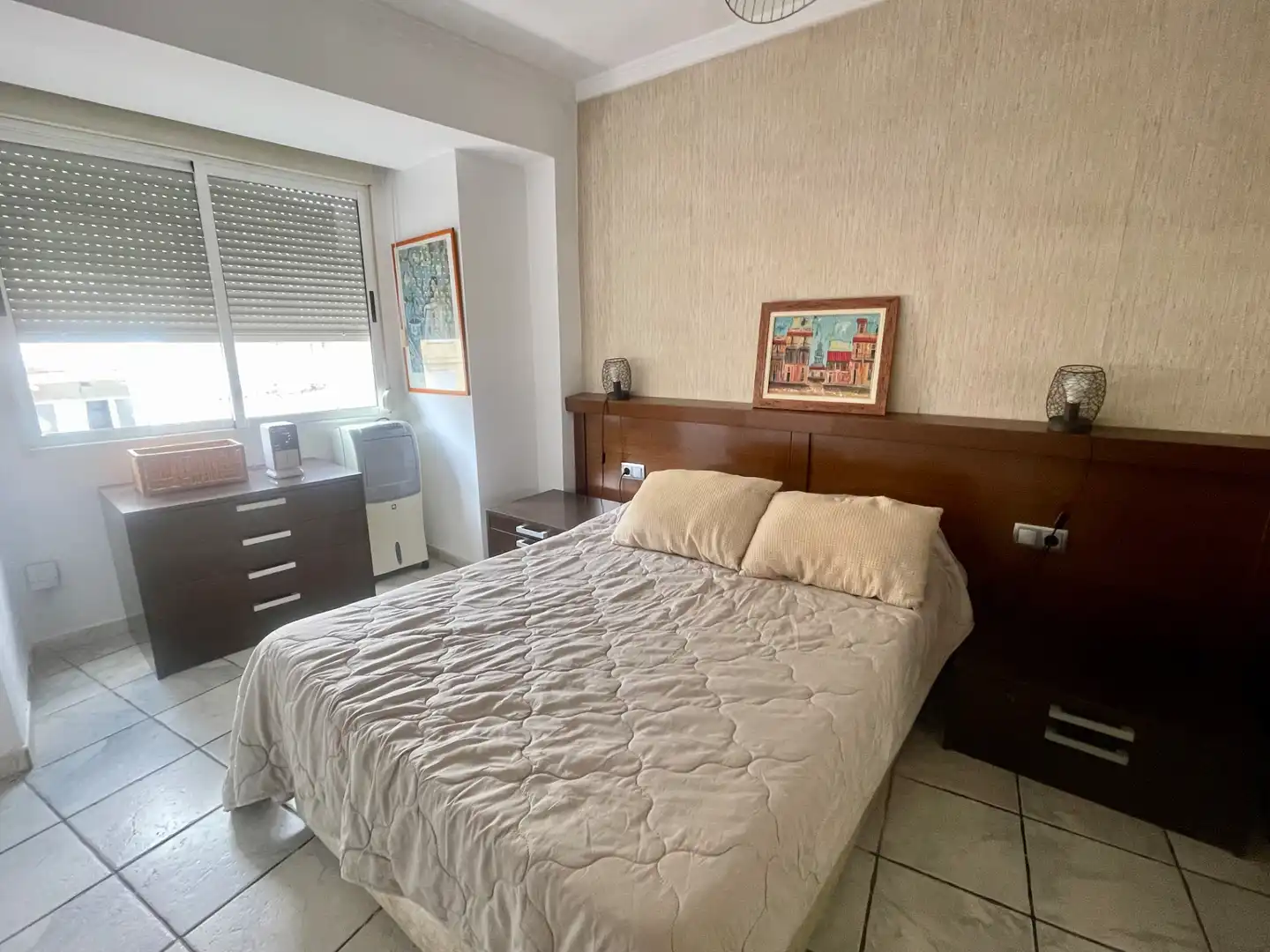 Dormitori de Apartament de lloguer en Sagunto / Sagunt amb Aire condicionat, Terrassa i Moblat