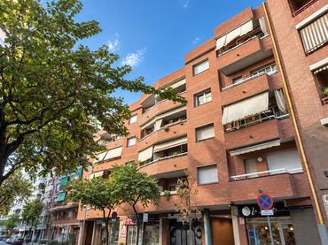 Piso con balcón en venta en Carrer de la Mare de Déu de Port 342