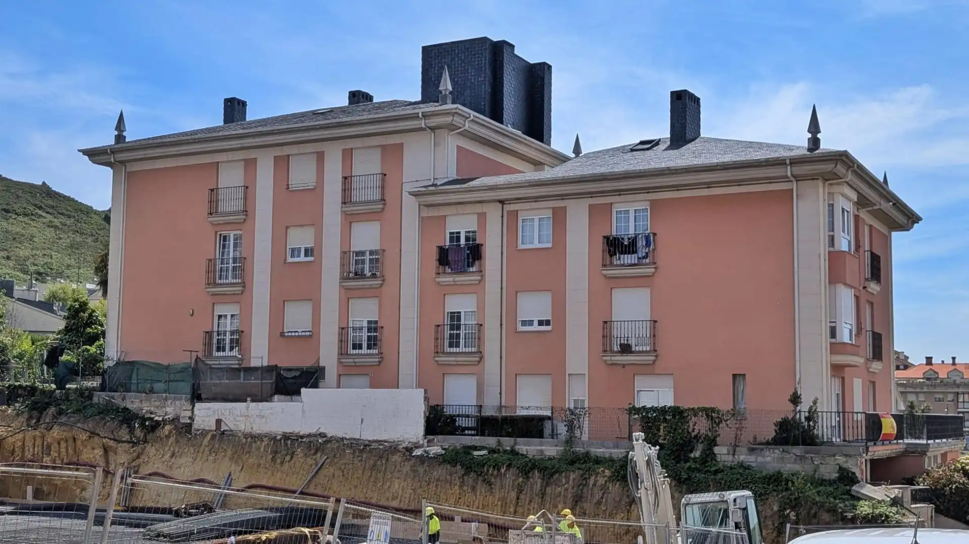 Vista exterior de Dúplex en venda en Piélagos amb Calefacció i Traster