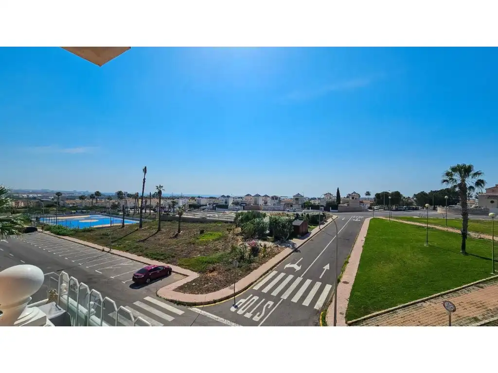 Bungalow with pool for sale in Orihuela Costa, imagen 5