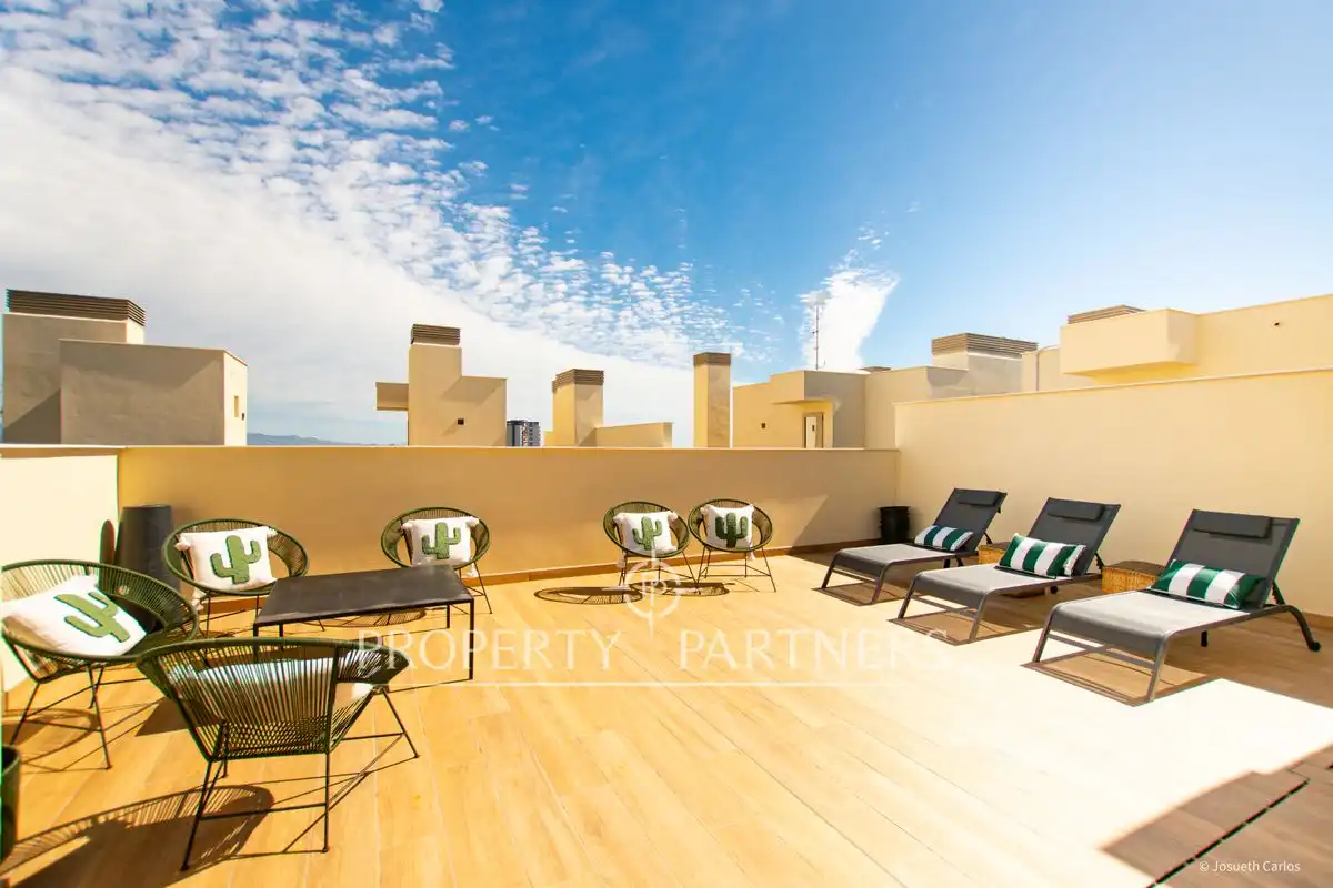 Terraza de Dúplex en venta en El Puig de Santa Maria con Aire acondicionado, Calefacción y Jardín privado