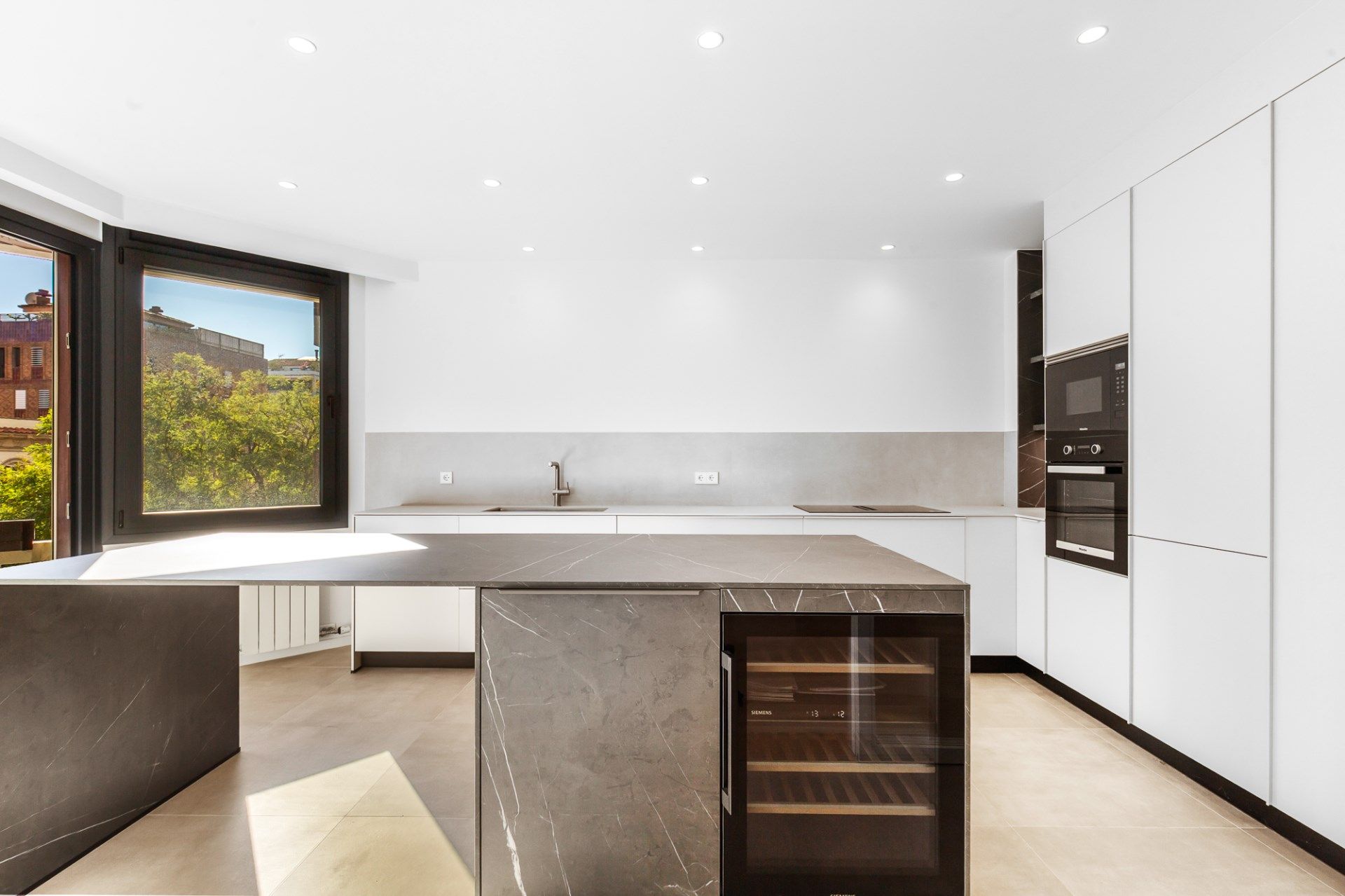 Kitchen of Flat for sale in  Barcelona Capital  with Air Conditioner, Heating and Terrace