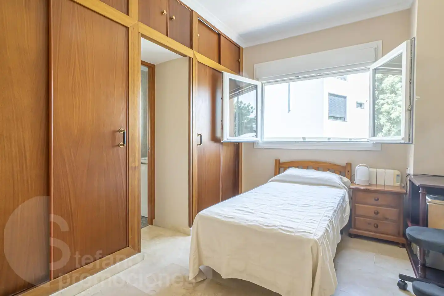Schlafzimmer von Haus oder Chalet zum Verkauf in Málaga mit Klimaanlage, Privatgarten und Terrasse