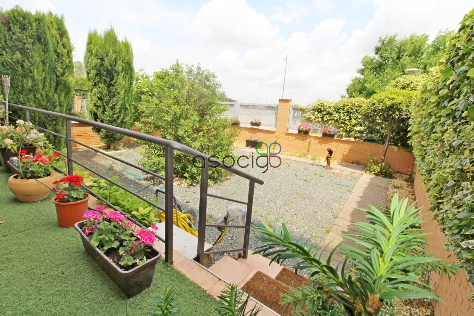 Jardí de Pis en venda en Yebes amb Aire condicionat, Calefacció i Terrassa