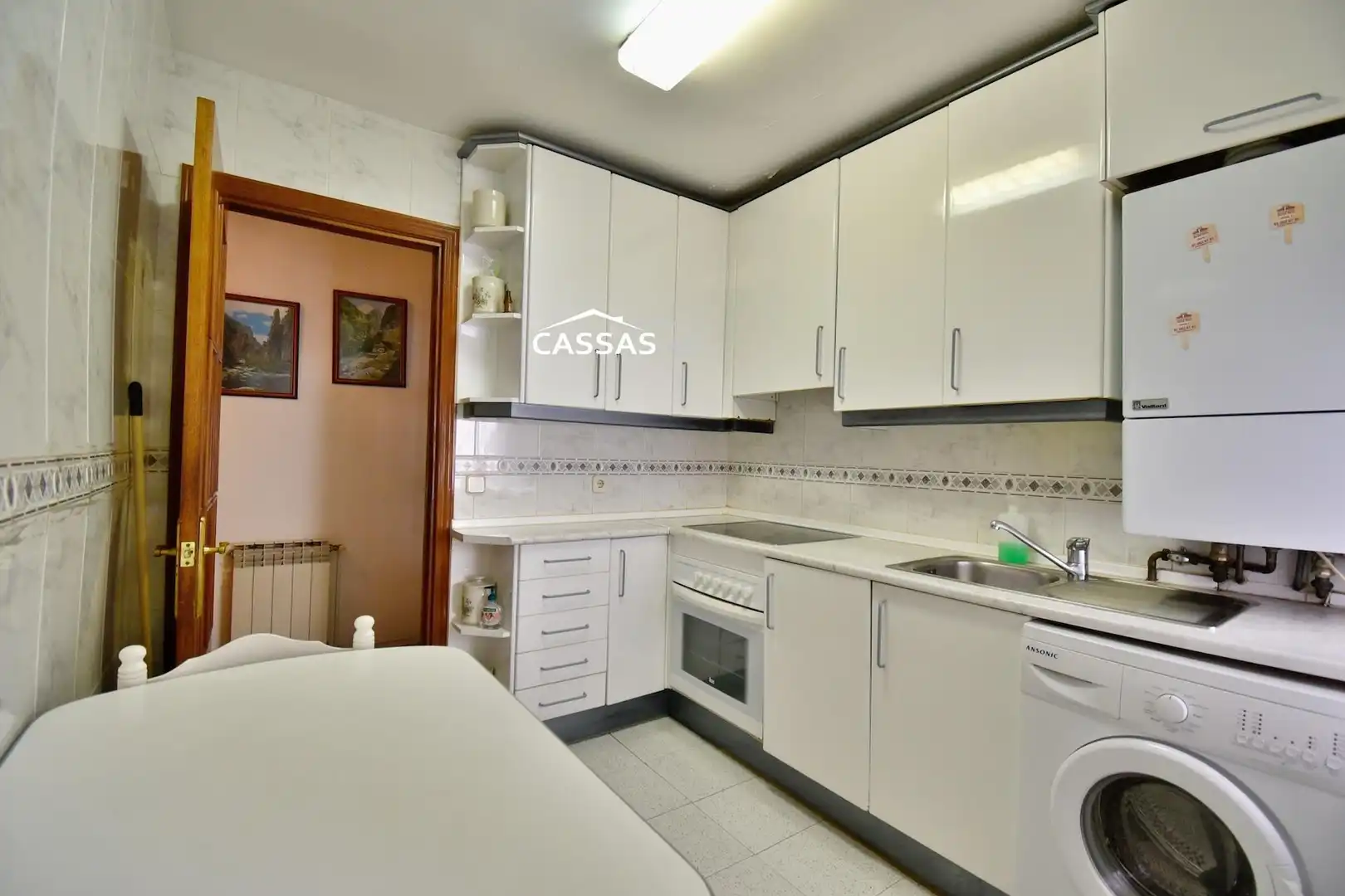 Kitchen of Flat for sale in Torrejón de Ardoz  with Air Conditioner, Heating and Parquet flooring