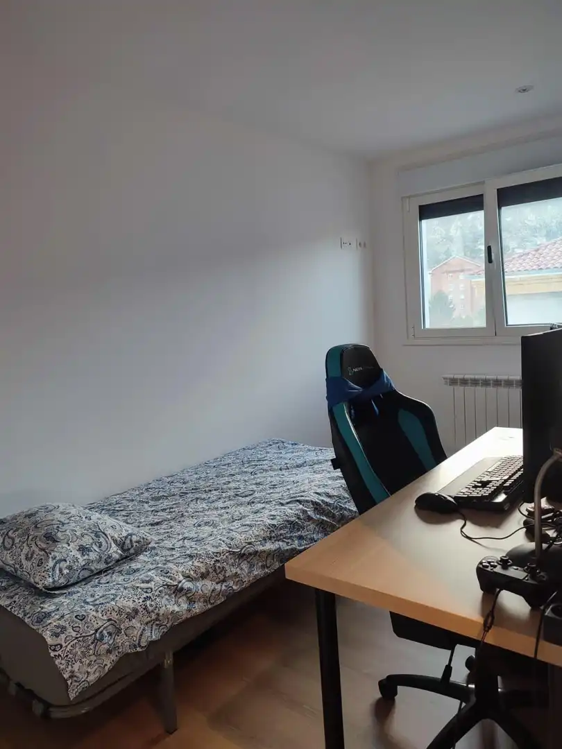 Schlafzimmer von Wohnung zur Miete in Oviedo  mit Heizung, Terrasse und Möbliert