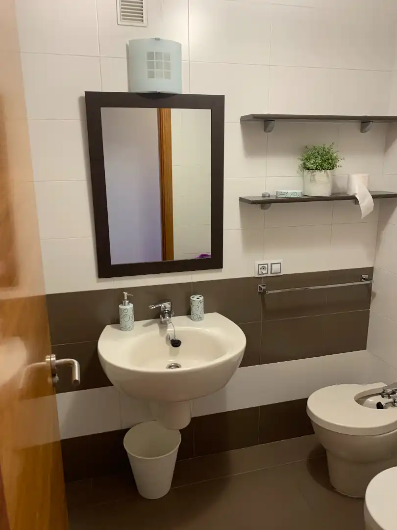 Badezimmer von Wohnungen zum Verkauf in Maracena mit Heizung, Parkett und Terrasse