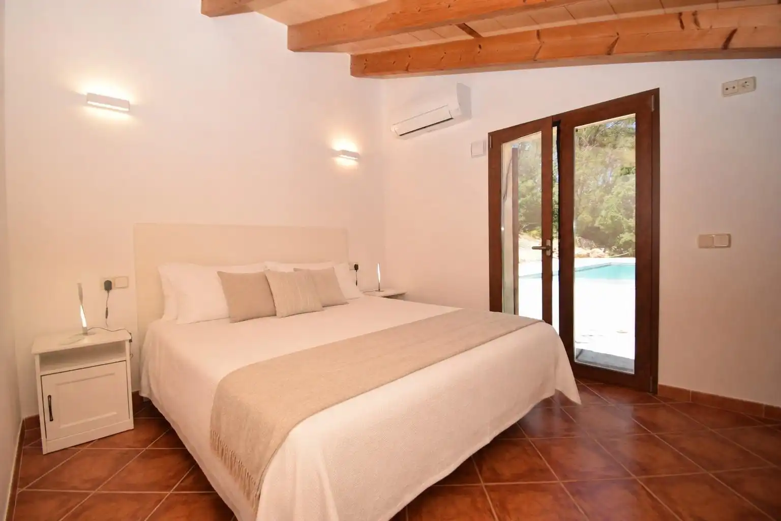 Bedroom of Country homes for rent in Sineu  with Air Conditioner, Private garden and Terrace