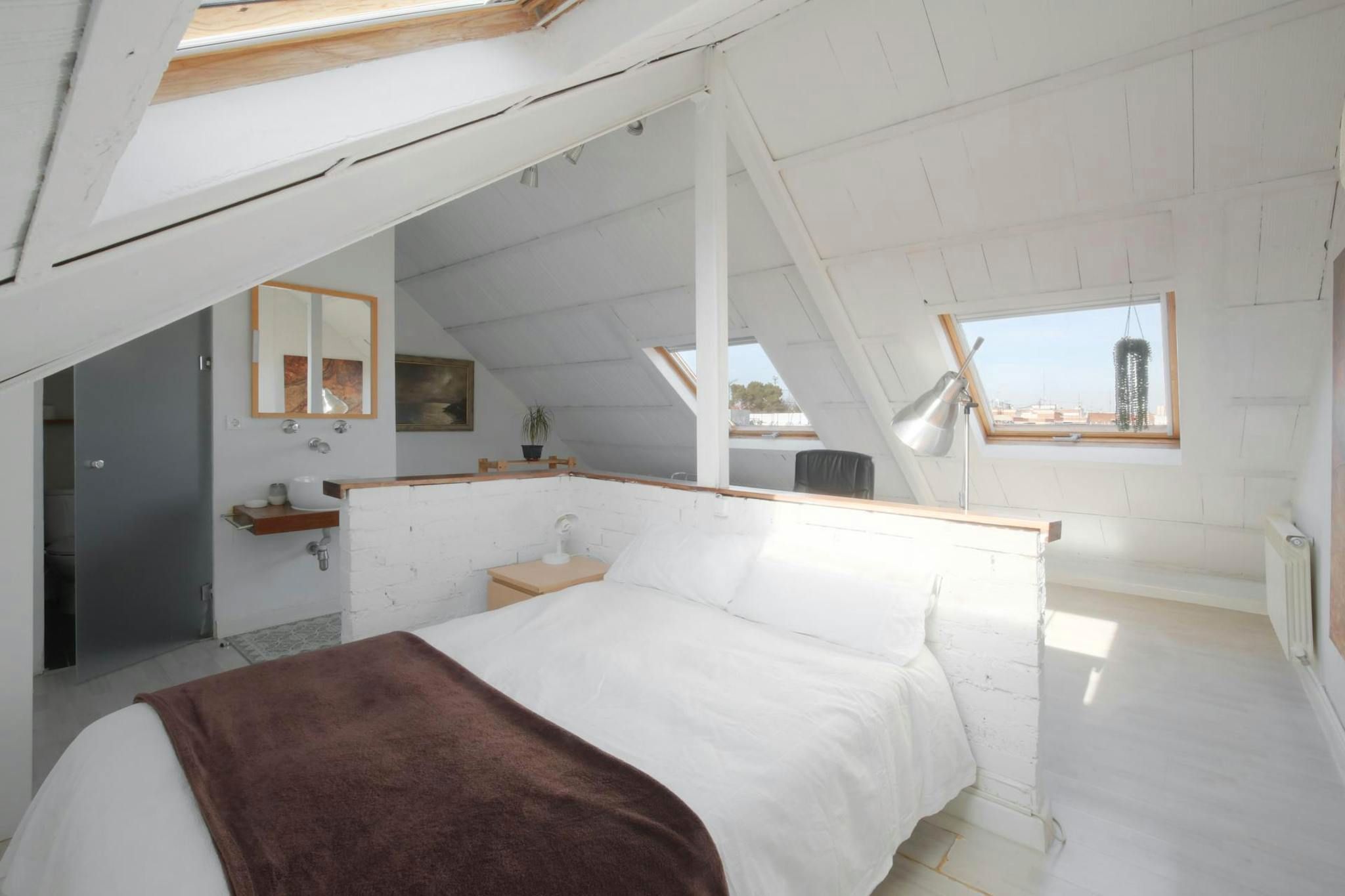 Dormitori de Pis de lloguer en  Madrid Capital amb Aire condicionat, Calefacció i Moblat