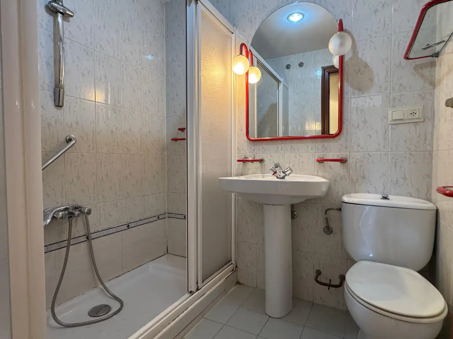 Bathroom of Flat for sale in  Logroño  with Heating, Parquet flooring and Storage room