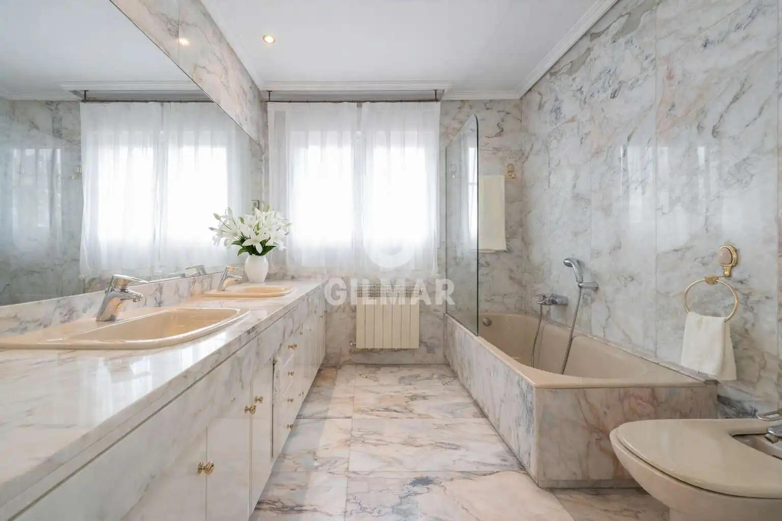 Bathroom of Houses for sale in Pozuelo de Alarcón  with Heating, Private garden and Swimming Pool