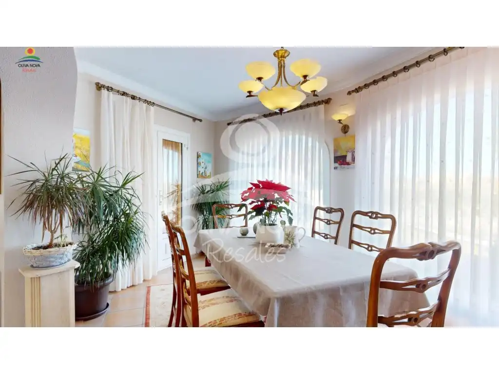 Comedor de Casa o chalet en venta en Oliva con Jardín privado