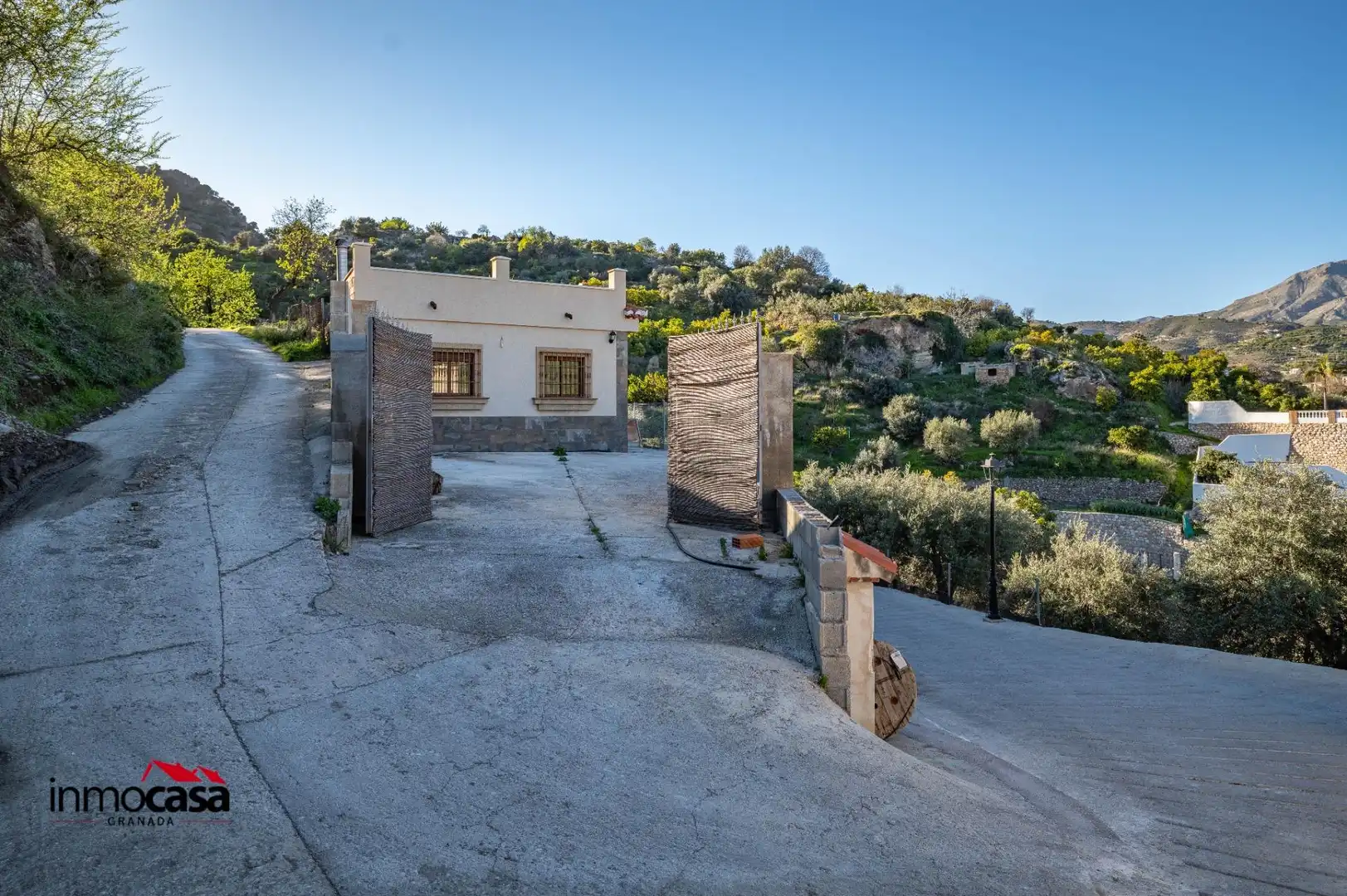 Vista exterior de Casa o chalet en venta en Los Guájares