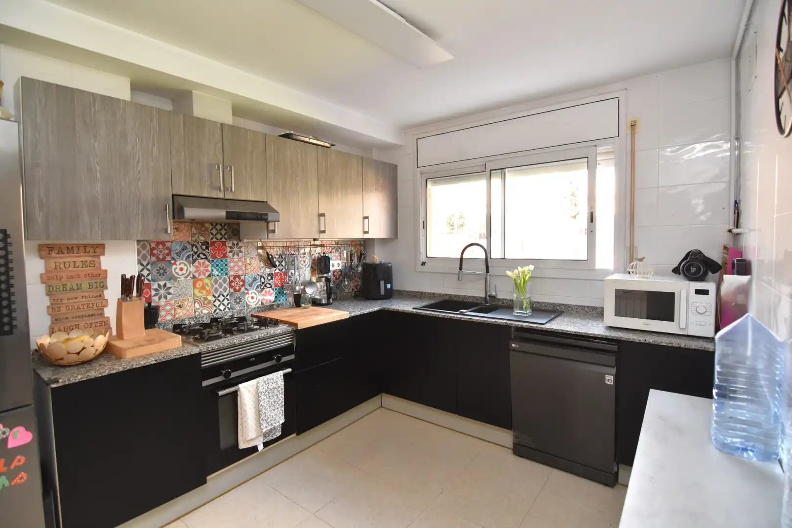 Cocina de Casa adosada en venta en Calella con Aire acondicionado, Calefacción y Jardín privado
