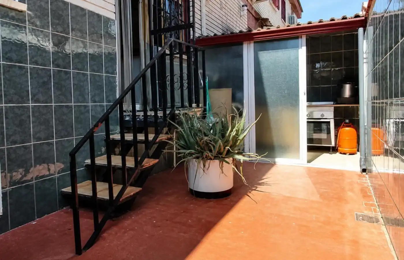Terrassa de Casa adosada en venda en Daganzo de Arriba amb Aire condicionat, Jardí privat i Terrassa