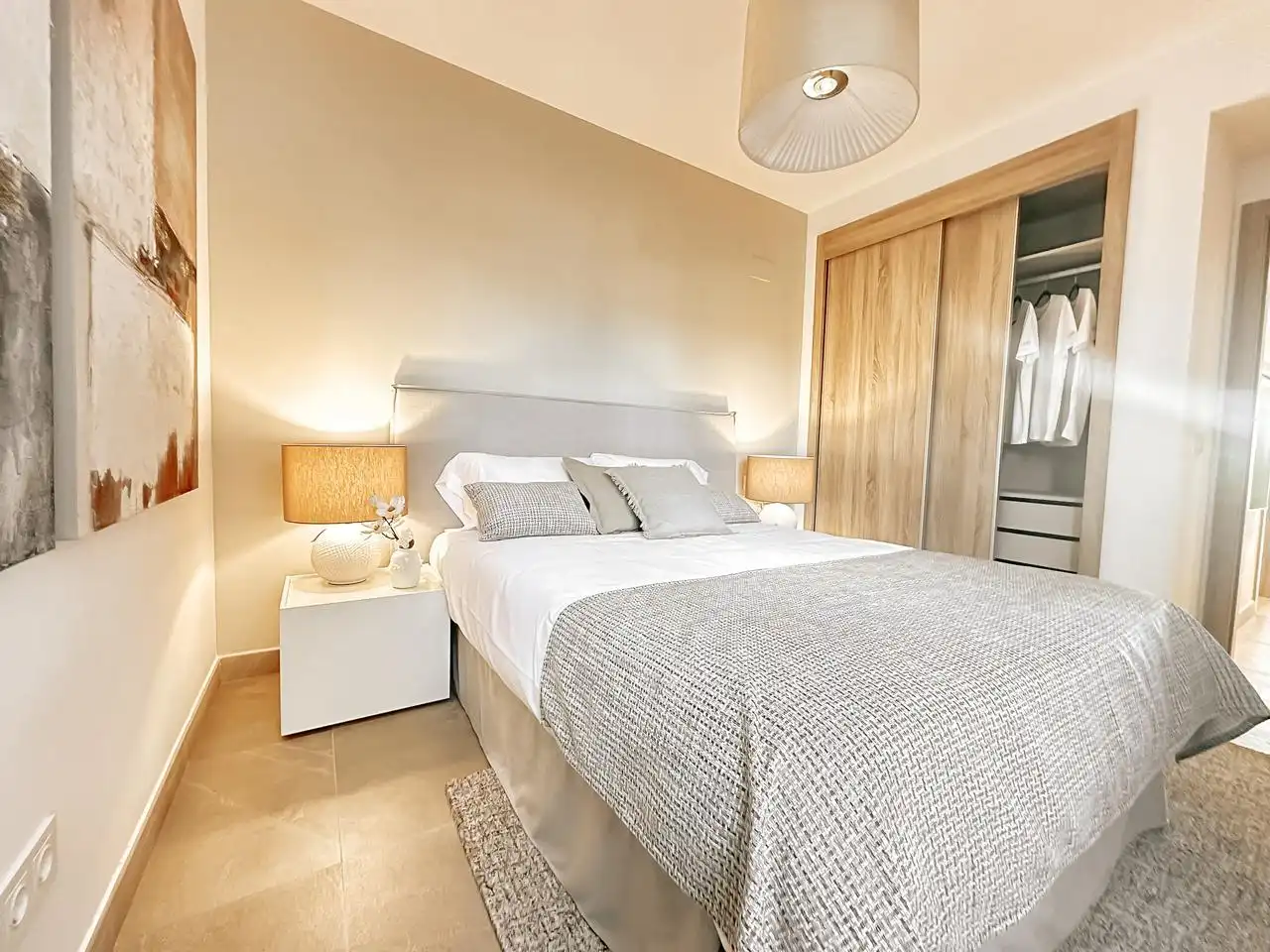 Dormitori de Apartament en venda en Estepona amb Aire condicionat, Calefacció i Terrassa