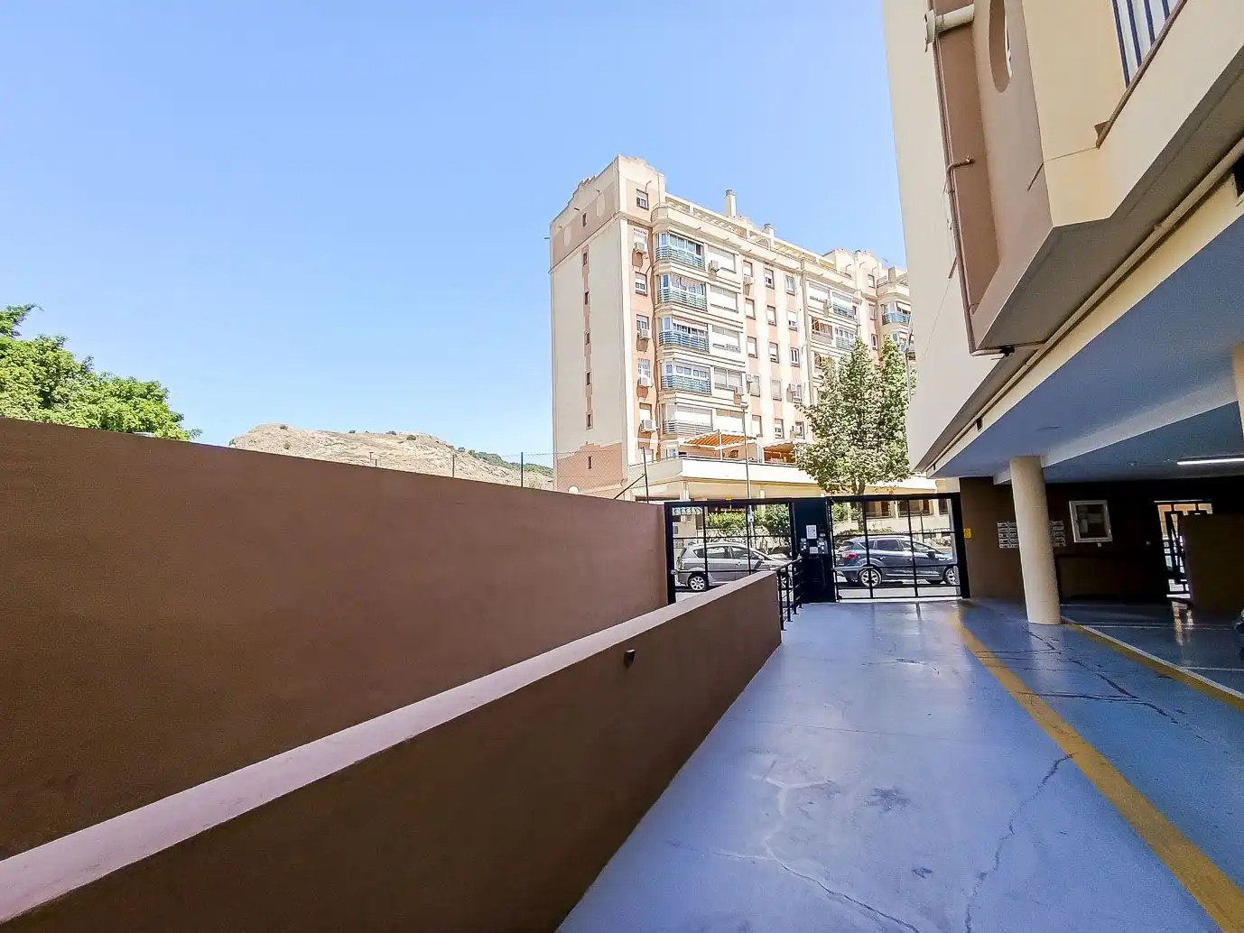 Außenansicht von Wohnung zum Verkauf in Málaga mit Klimaanlage, Terrasse und Abstellraum