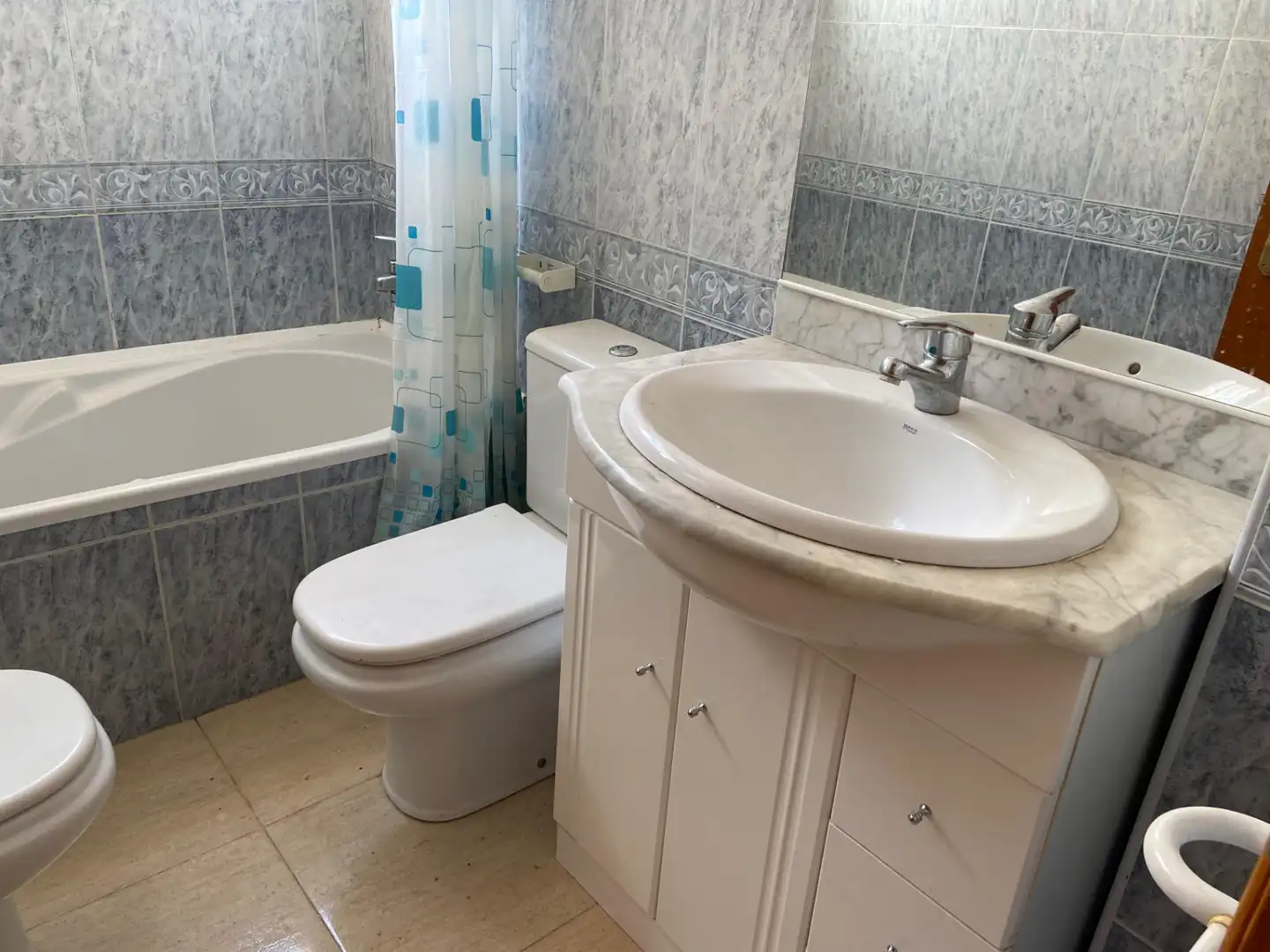 Badezimmer von Wohnung zur Miete in Reus mit Möbliert, Ofen und Waschmaschine