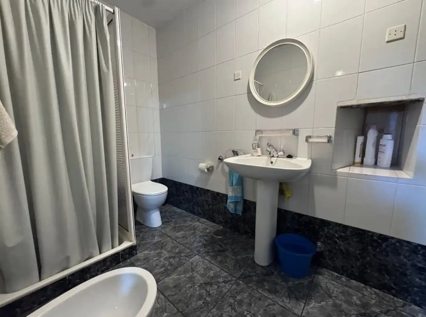 Badezimmer von Country house zum Verkauf in Aranga mit Terrasse, Abstellraum und Möbliert