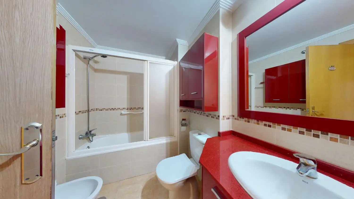 Baño de Piso en venta en Alicante / Alacant con Aire acondicionado, Calefacción y Trastero
