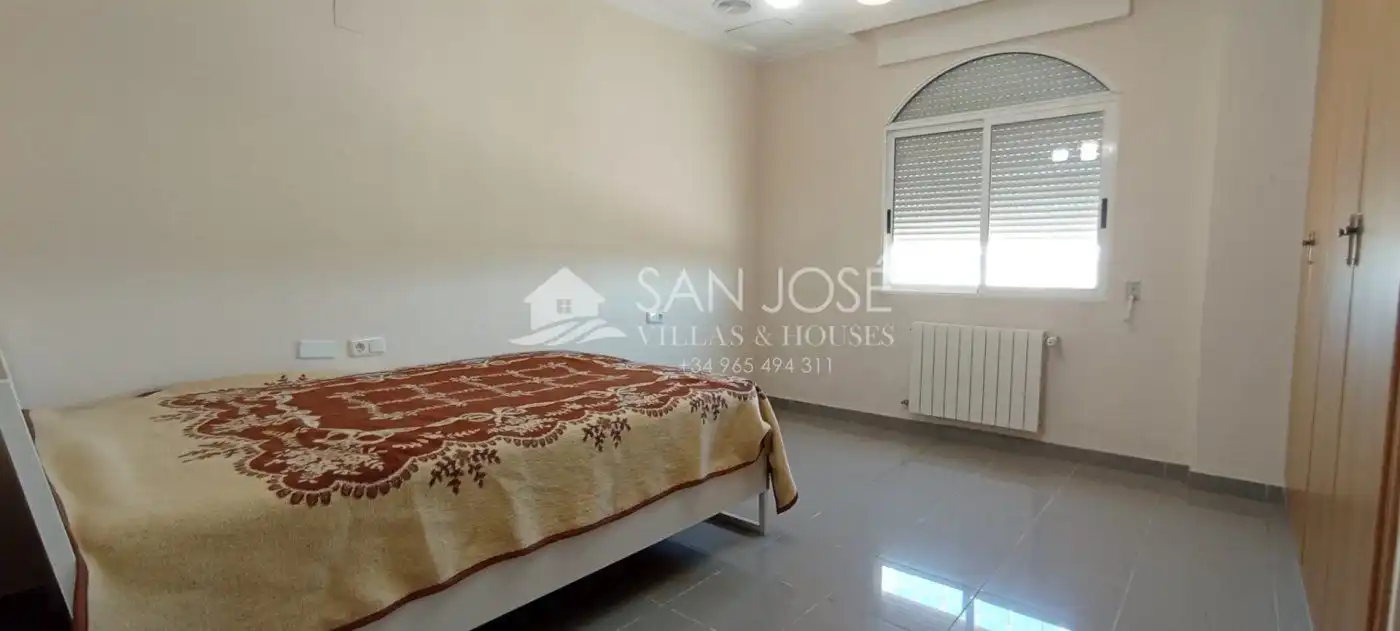 Habitación de Casa o chalet en venta en Crevillent con Aire acondicionado, Calefacción y Jardín privado
