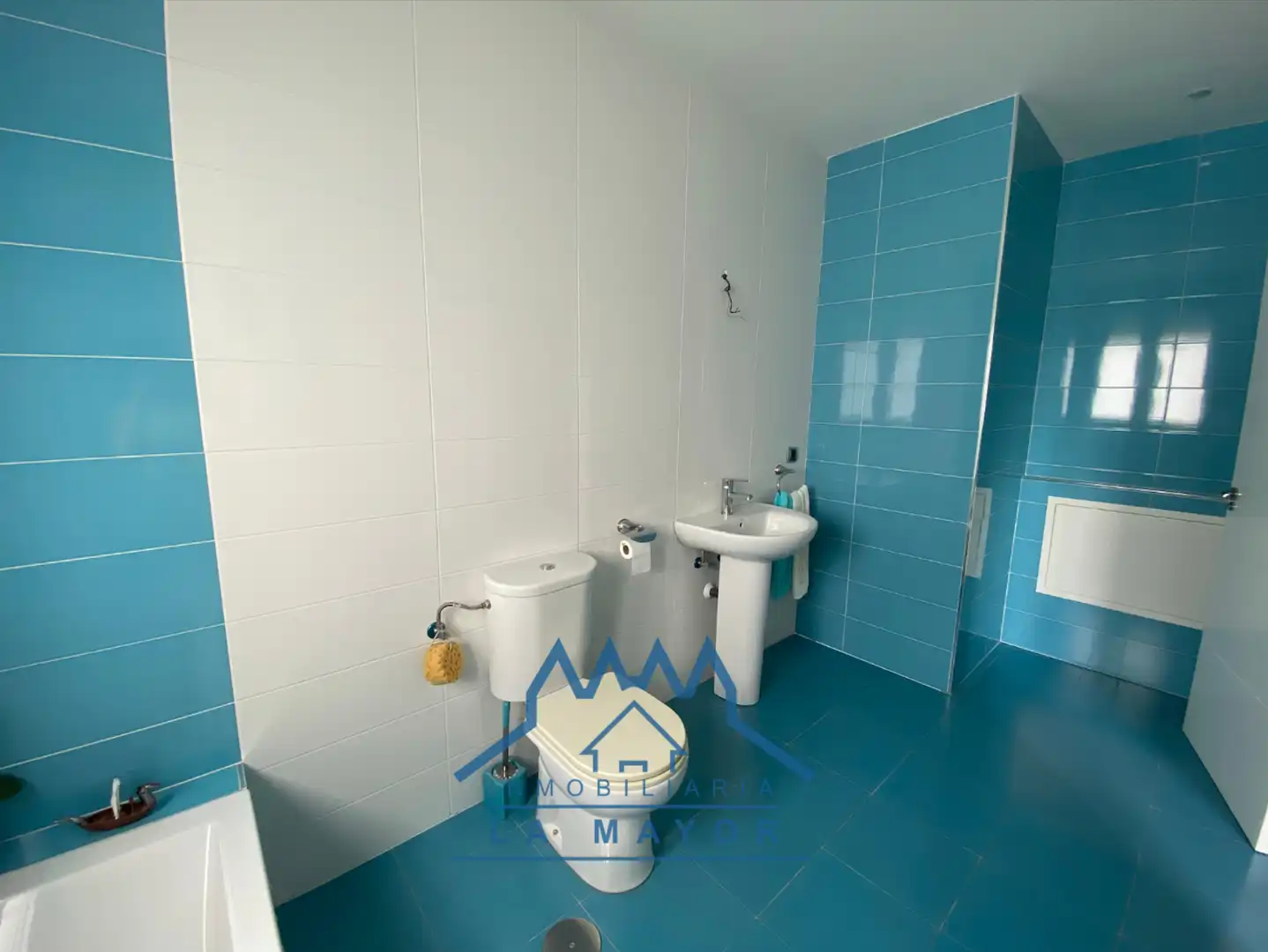 Bathroom of Houses for sale in Ciudad Real  with Air Conditioner, Private garden and Terrace