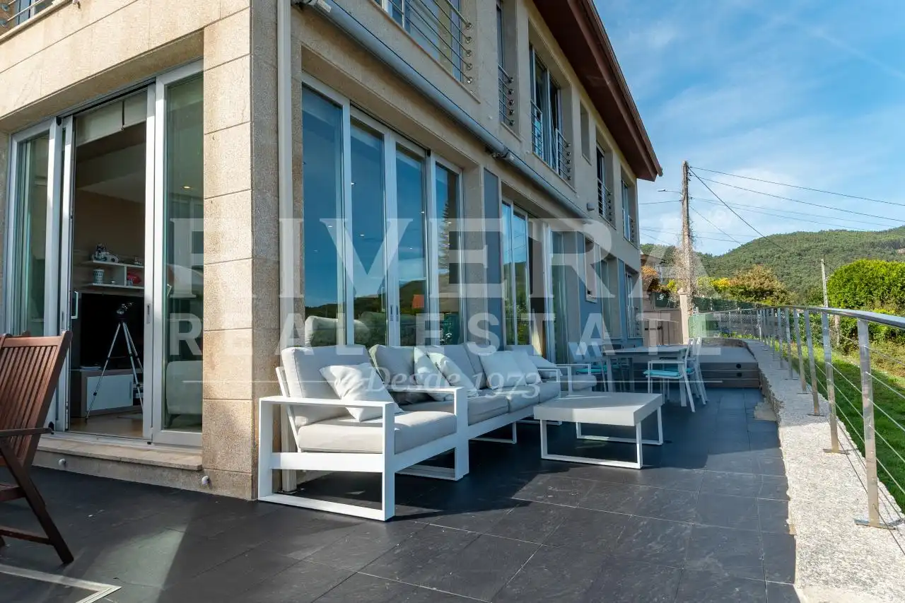 Terraza de Casa o chalet en venta en Poio con Calefacción, Jardín privado y Terraza