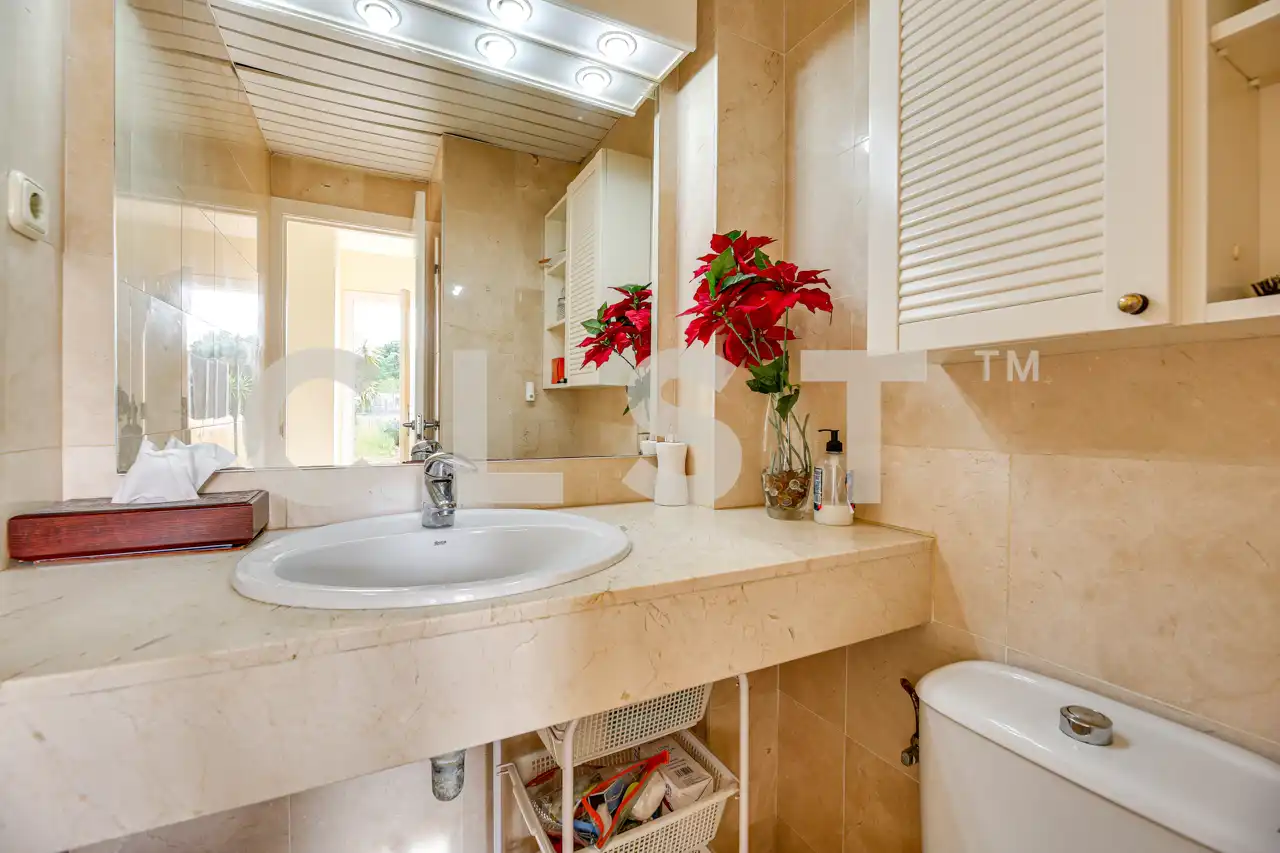 Casa con terraza en venta en Vallpineda - Santa Bárbara, imagen 16