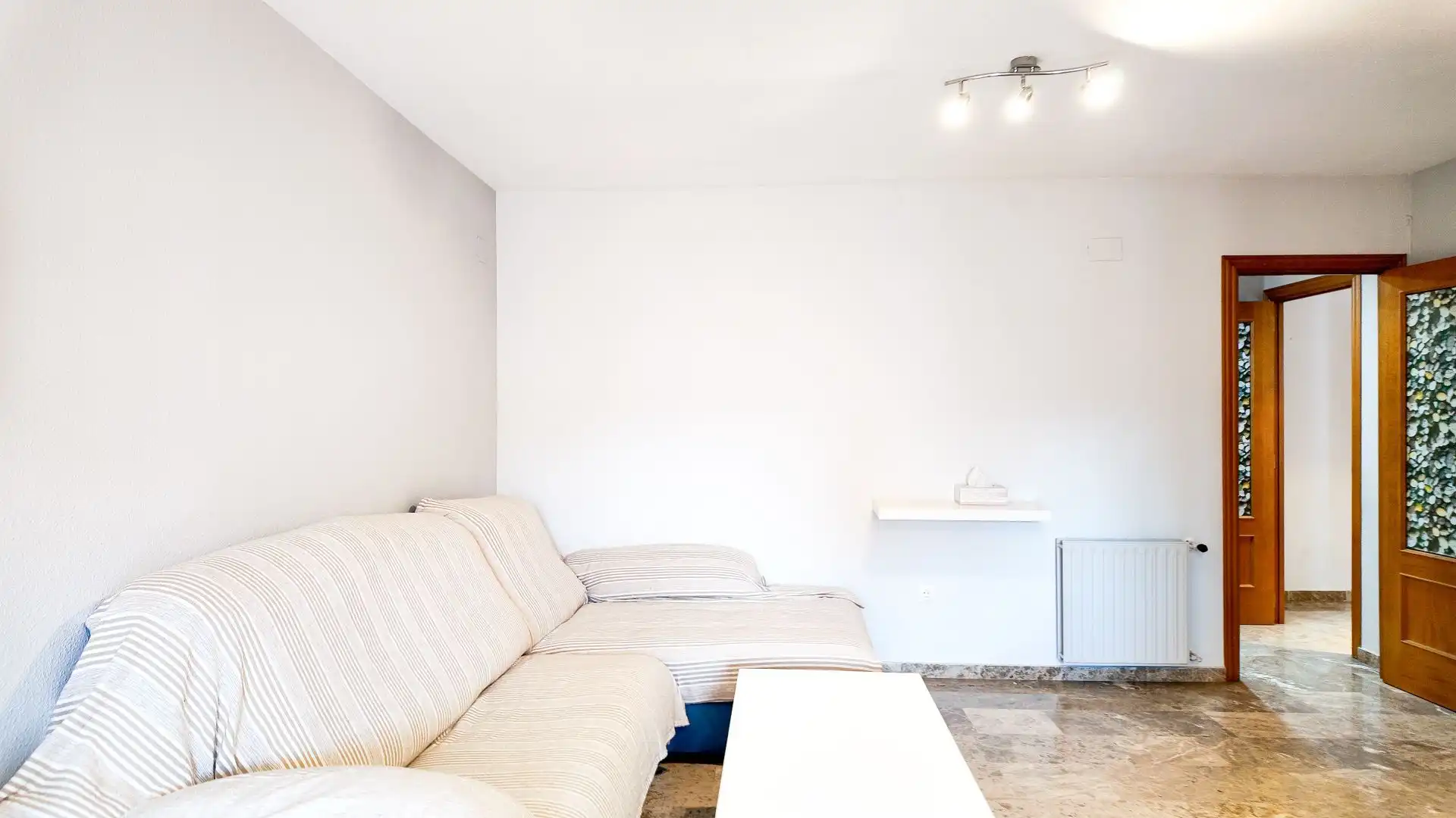 Sala d'estar de Apartament de lloguer en Valencia amb Aire condicionat, Calefacció i Terrassa