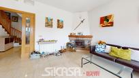 Living room of Single-family semi-detached for sale in Yuncos  with Heating and Terrace