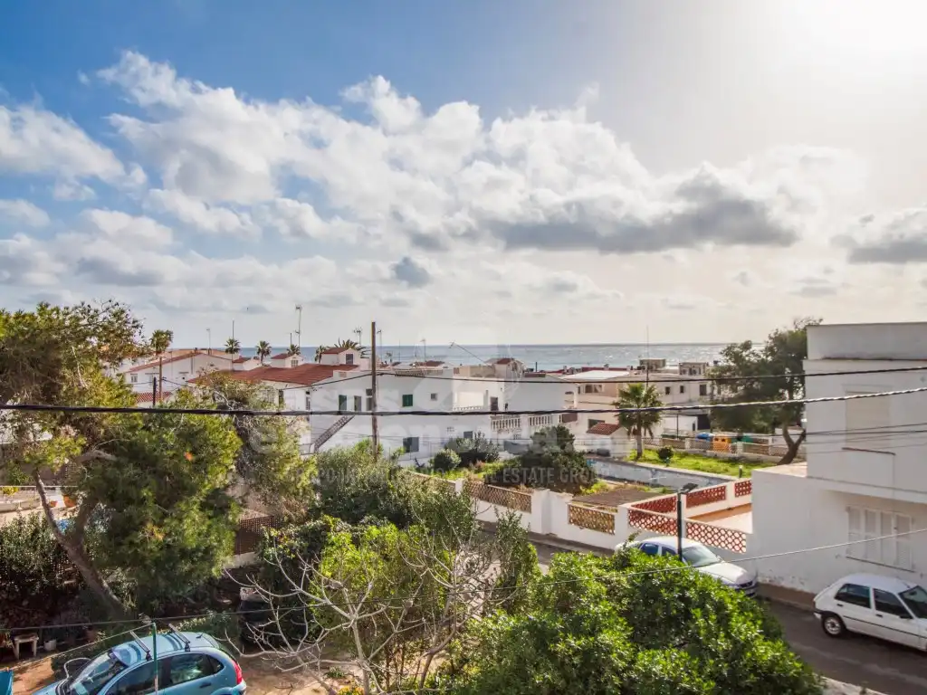 Casa amb jardí en venda a Biniancolla - Punta Prima